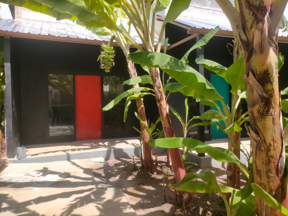 Dragonfly Hostel And Homestay Batununggul Exterior photo