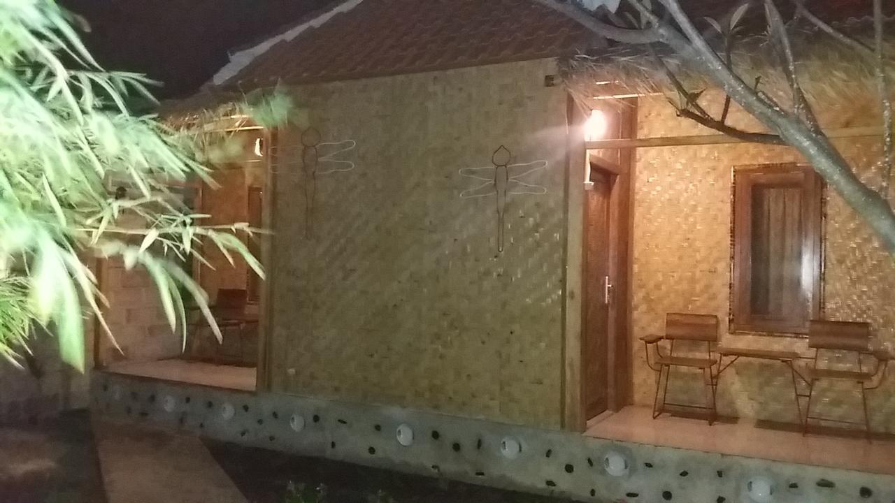 Dragonfly Hostel And Homestay Batununggul Exterior photo